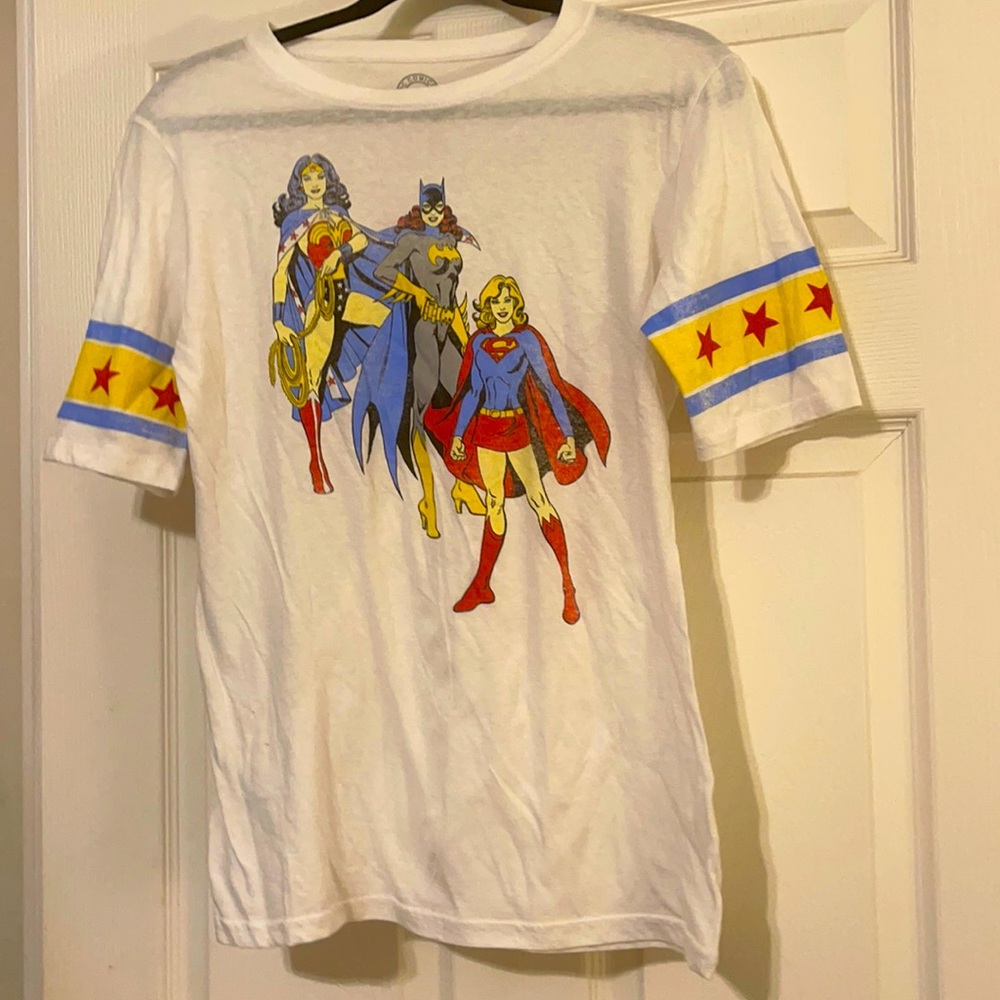 Licensed DC Comics Originals Distressed Superhero Women Junior Women’s XL Tee